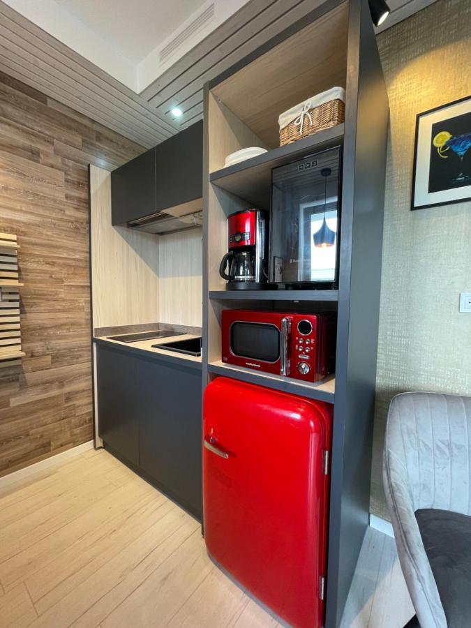 Voyage Cubic Adults Only Lägenhet Sibiu Exteriör bild