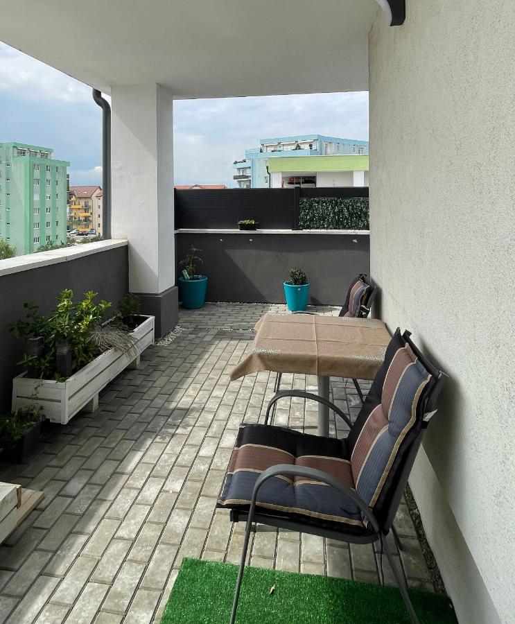 Voyage Cubic Adults Only Lägenhet Sibiu Exteriör bild