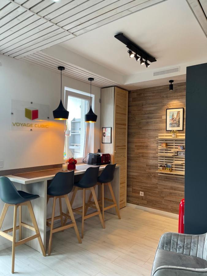 Voyage Cubic Adults Only Lägenhet Sibiu Exteriör bild