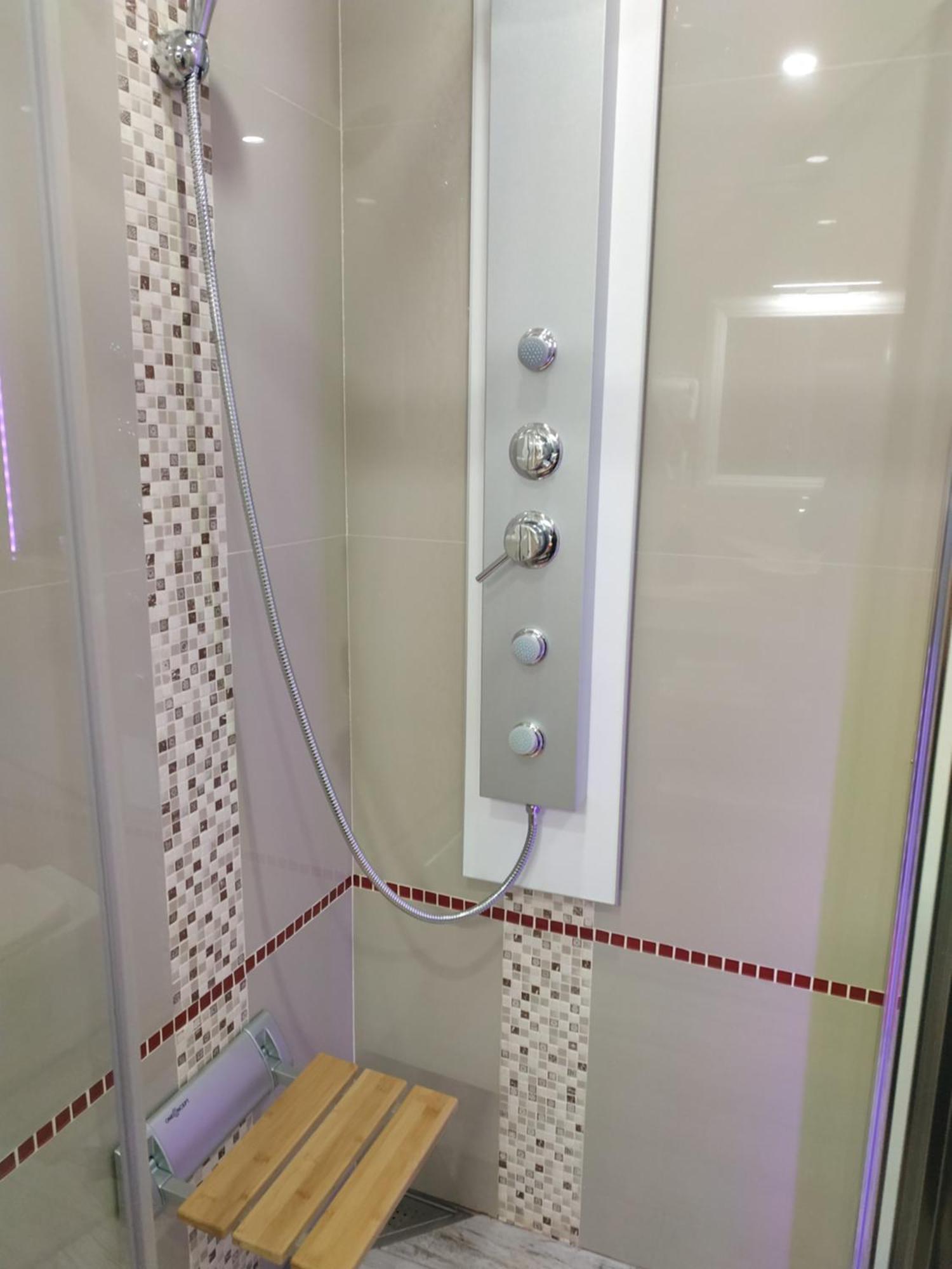 Voyage Cubic Adults Only Lägenhet Sibiu Exteriör bild