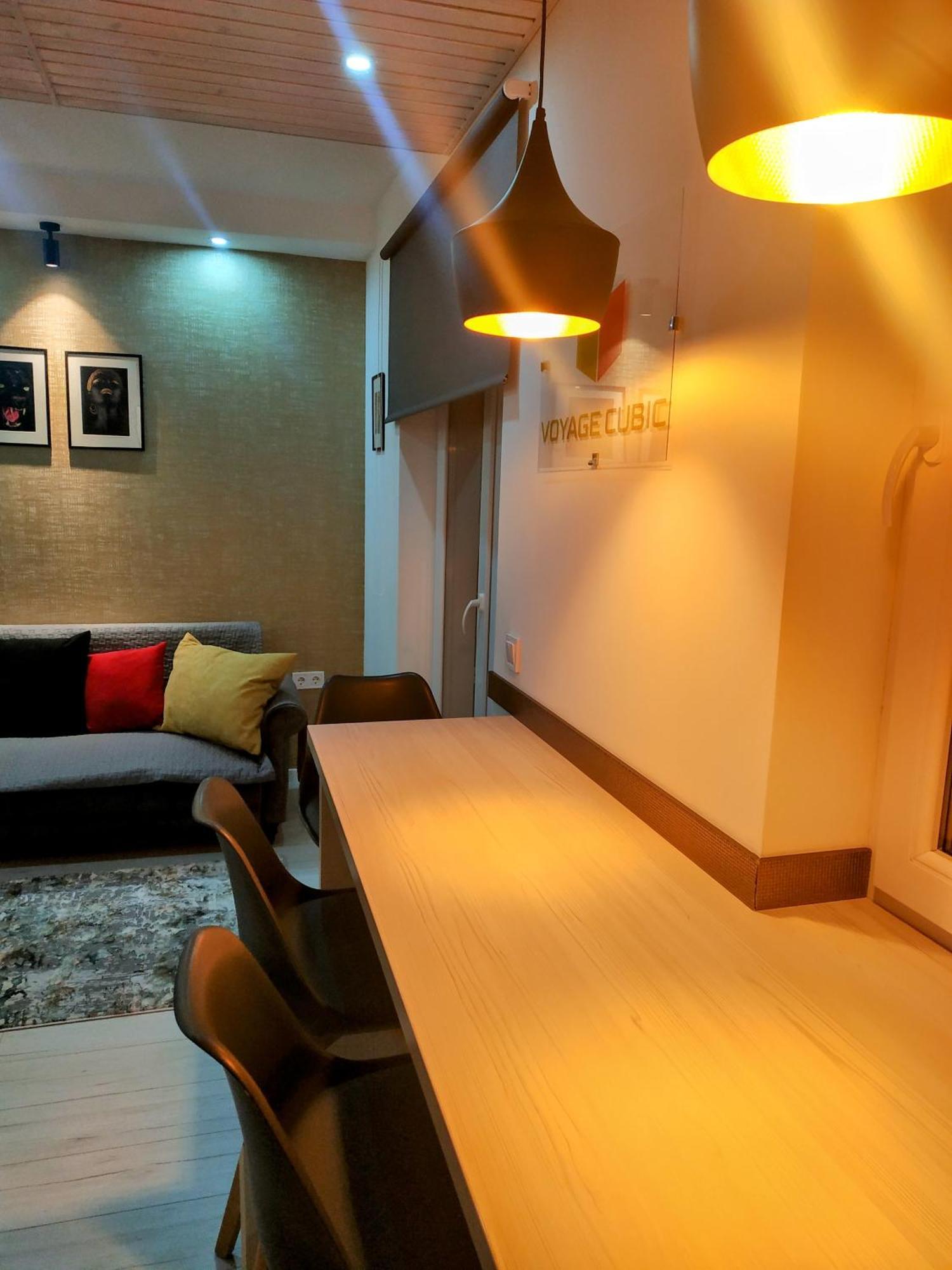 Voyage Cubic Adults Only Lägenhet Sibiu Exteriör bild