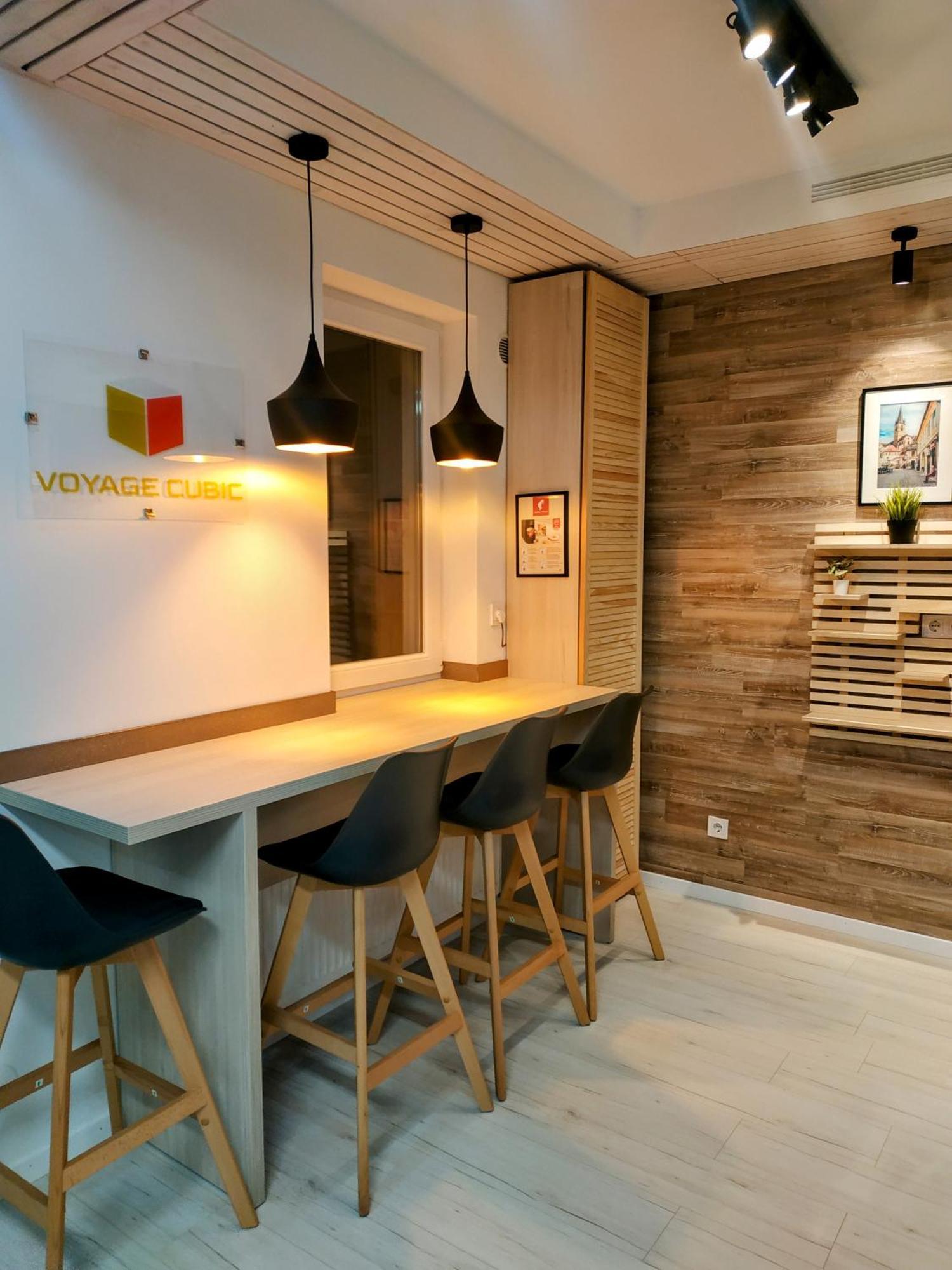 Voyage Cubic Adults Only Lägenhet Sibiu Exteriör bild
